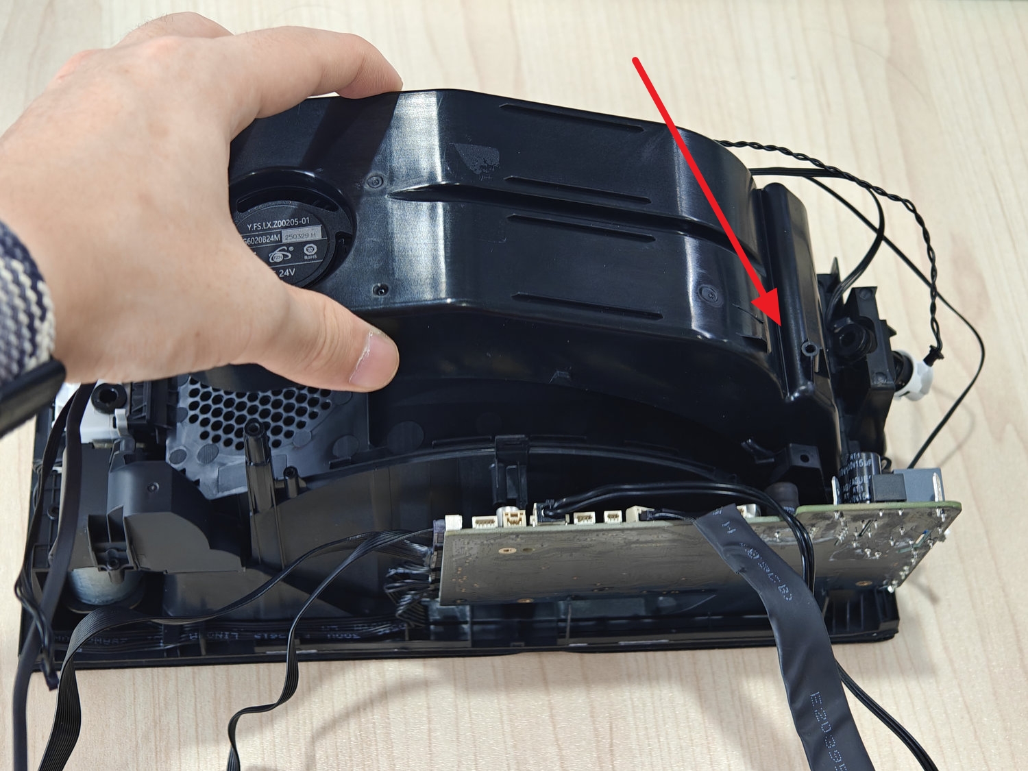 inserting-the-component-diagonally.jpg