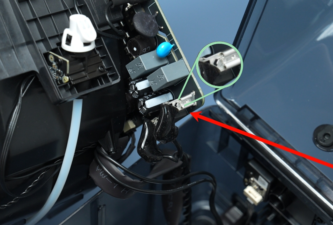 power-sockey-in-the-motherboard.png