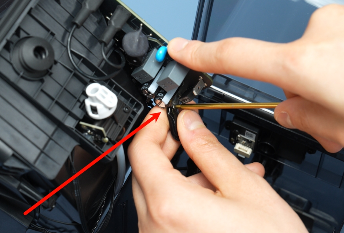 pulling_the_connectors_out.png