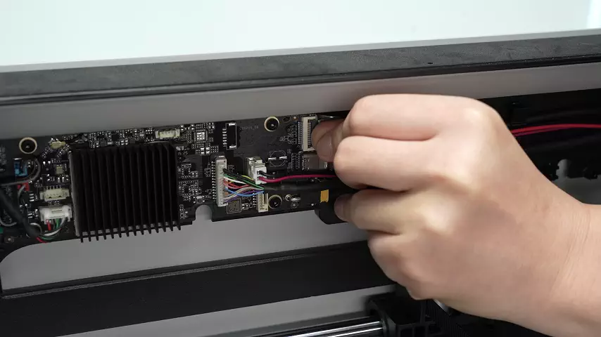 remove_fpc_cable.webp