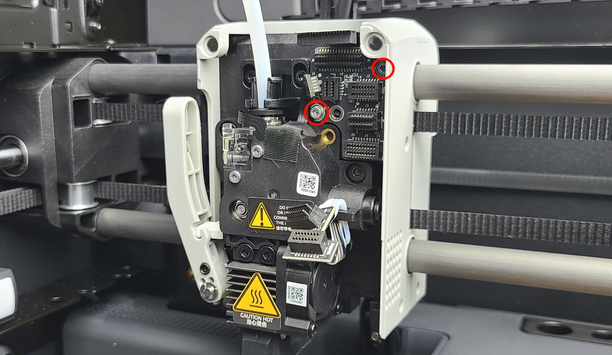 extruder_connection_board_screw_removal.png