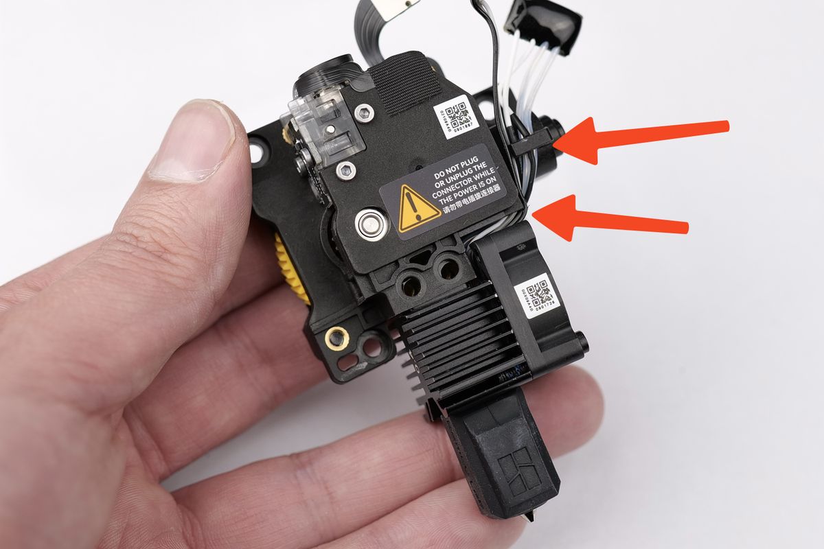 p1_extruder_reinstall_wire_management.jpg