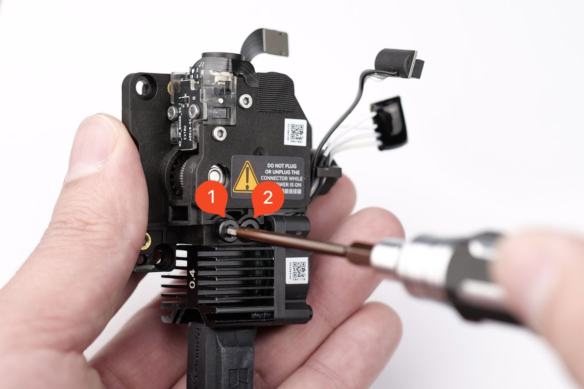 p1_hotend_screw_reinstall.jpg